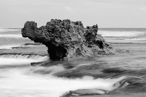 Dragon's Head rock - Jim Worrall - Number Sixteen beach - Rye - Australia - travel